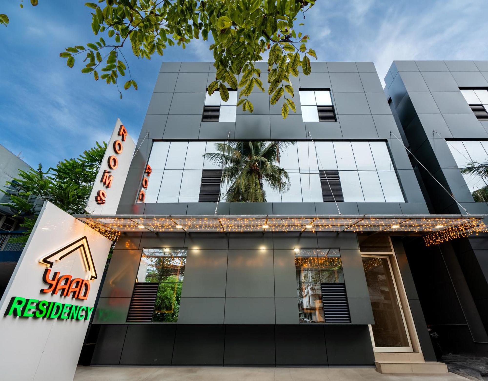 Yaad Residency Hotel Kochi Exterior photo